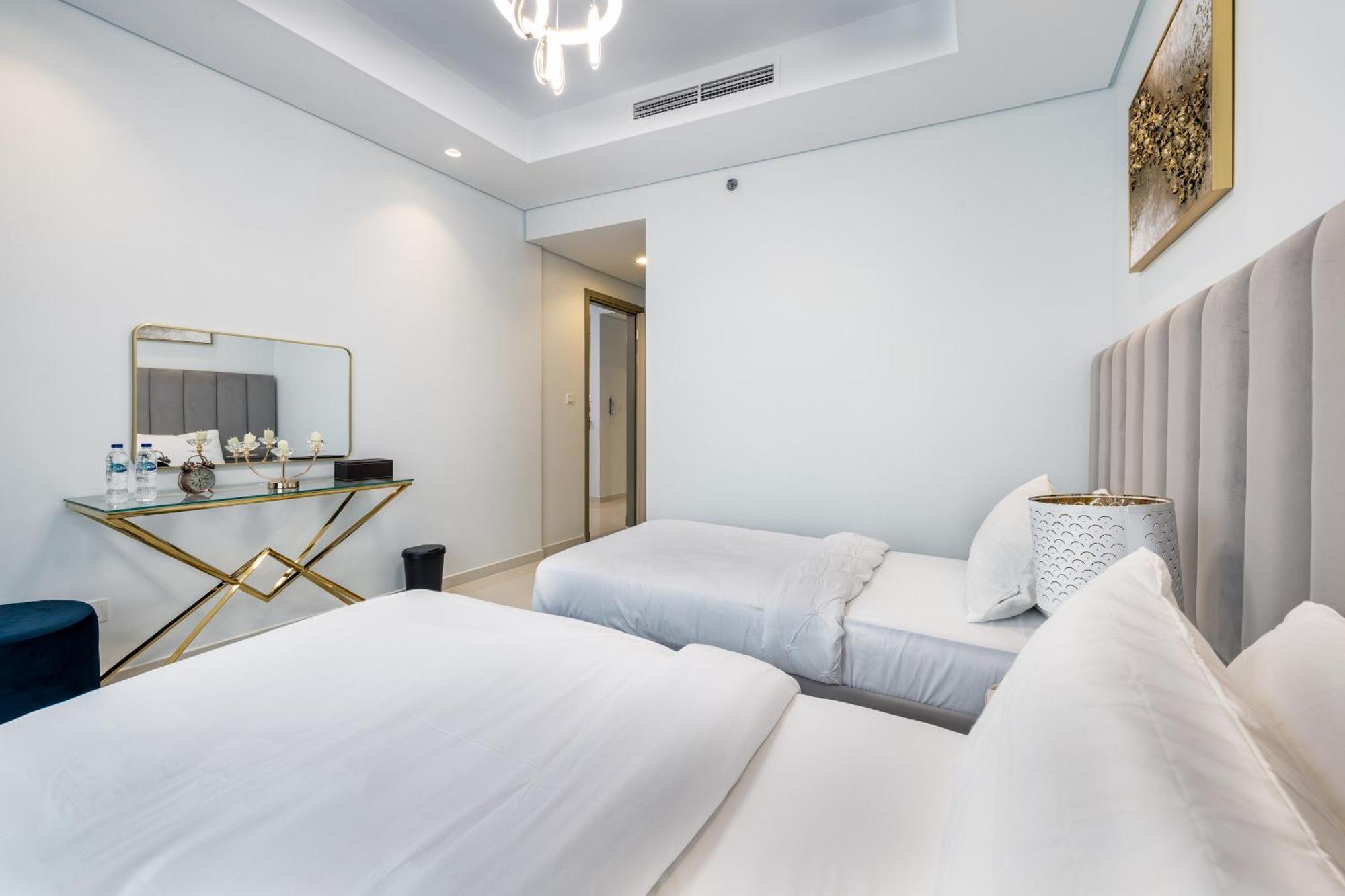 ドバイAliving Luxe 2Br With Burj Khalifa View Infinity Pool Midtown-4704アパートメント エクステリア 写真