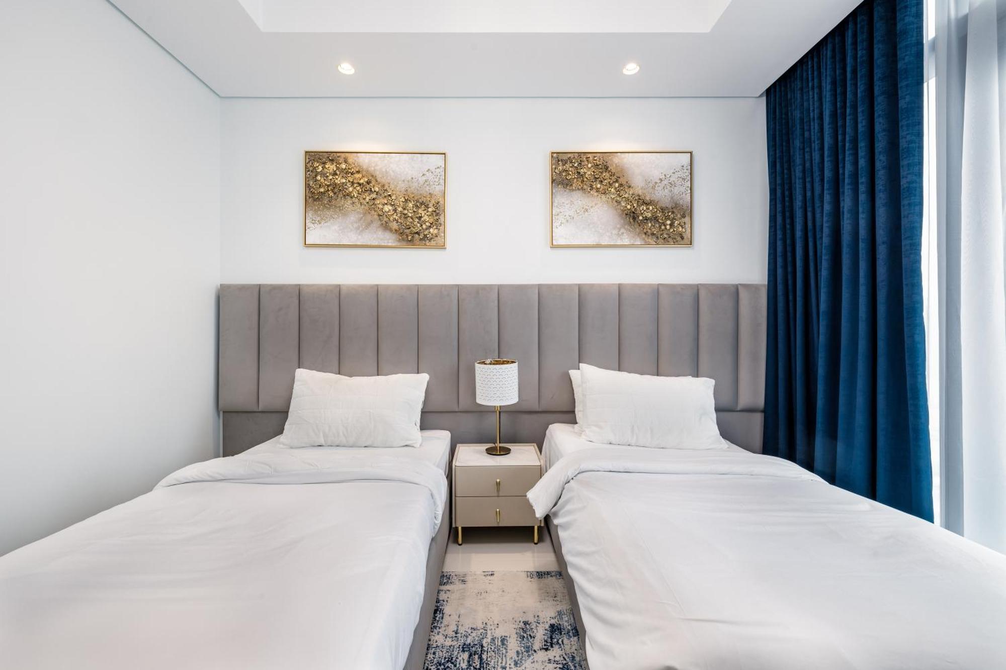 ドバイAliving Luxe 2Br With Burj Khalifa View Infinity Pool Midtown-4704アパートメント エクステリア 写真
